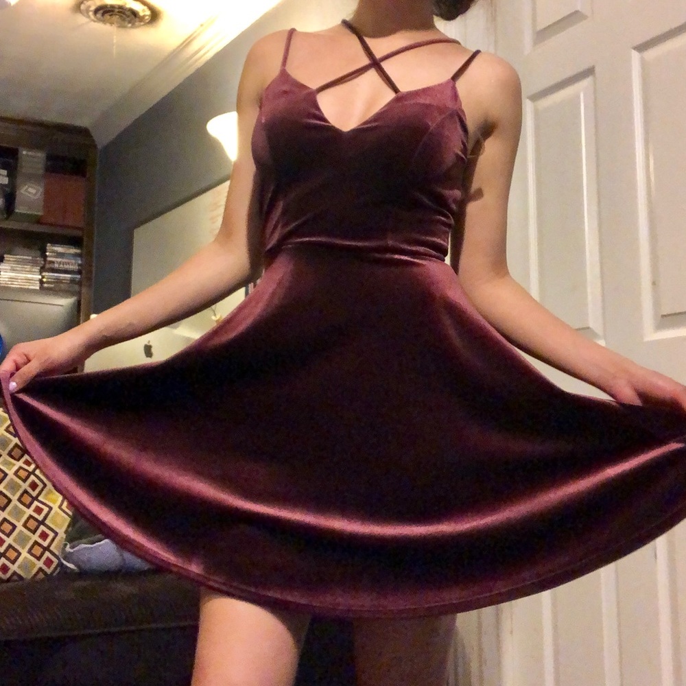 Windsor Burgundy Dress 💗